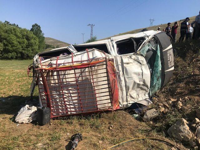 Gümüşhane’de trafik kazası 1 ölü, 18 yaralı