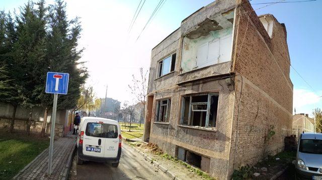 Eskişehir’de metruk binalarla mücadele sürüyor