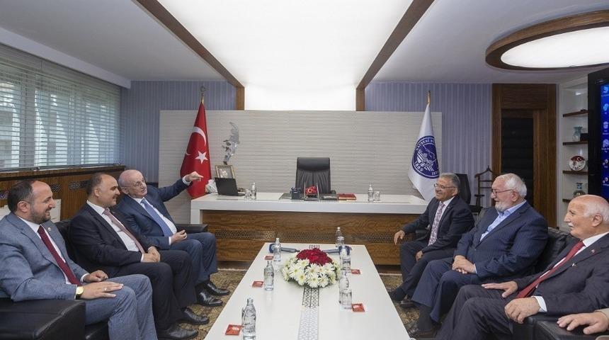 26. D&ouml;nem TBMM Başkanı İsmail Kahraman, Başkan B&uuml;y&uuml;kkılı&ccedil;&rsquo;ı ziyaret etti