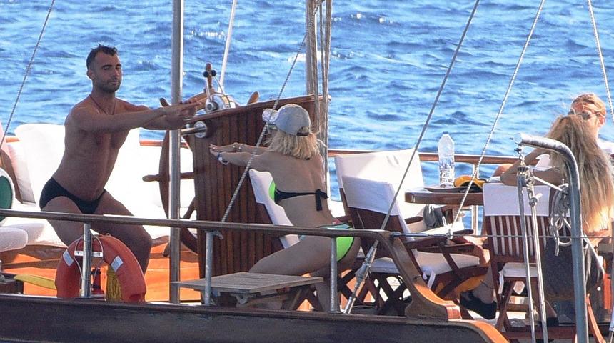 Kayserisporlu futbolcu Bodrum sezonunu 'Cicişler'le açtı