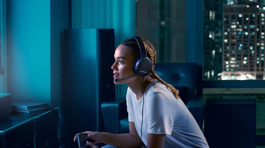 SteelSeries’in Yeni Kulaklığı Arctis 1 Ön Siparişe Açıldı