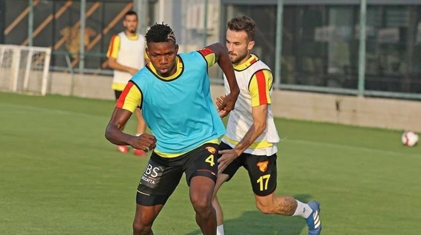 Göztepe, Yunusa Owolabi Muritala'yı kampa dahil etti