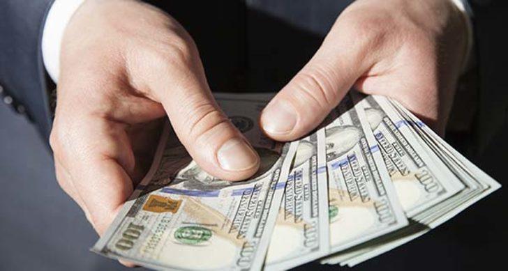 Dünyanın en zengin insanı belli oldu G1