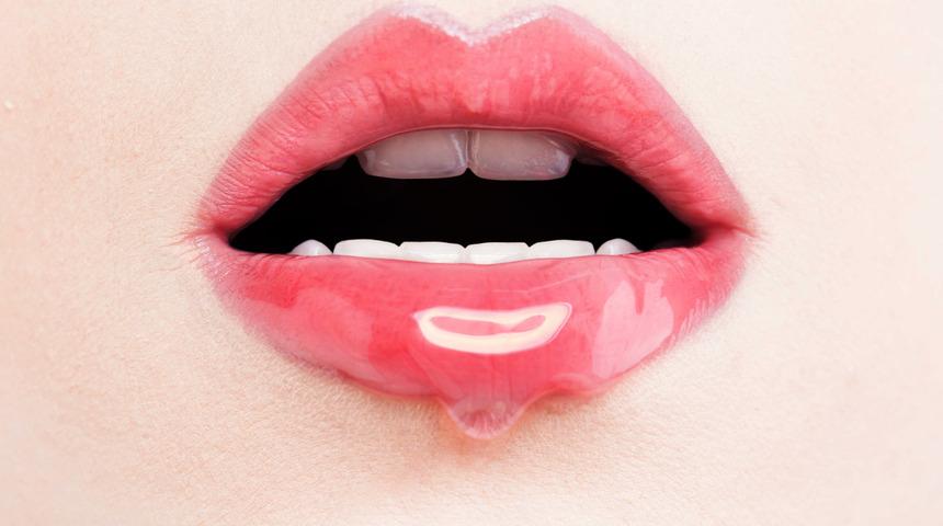 Kalıcı makyaj malzemelerinde bilinmeyen tehlike! 'Ruju sürüyorsunuz 8 saat kalıyor'