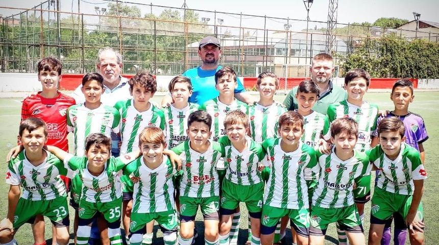 Gol yemeden şampiyon oldular