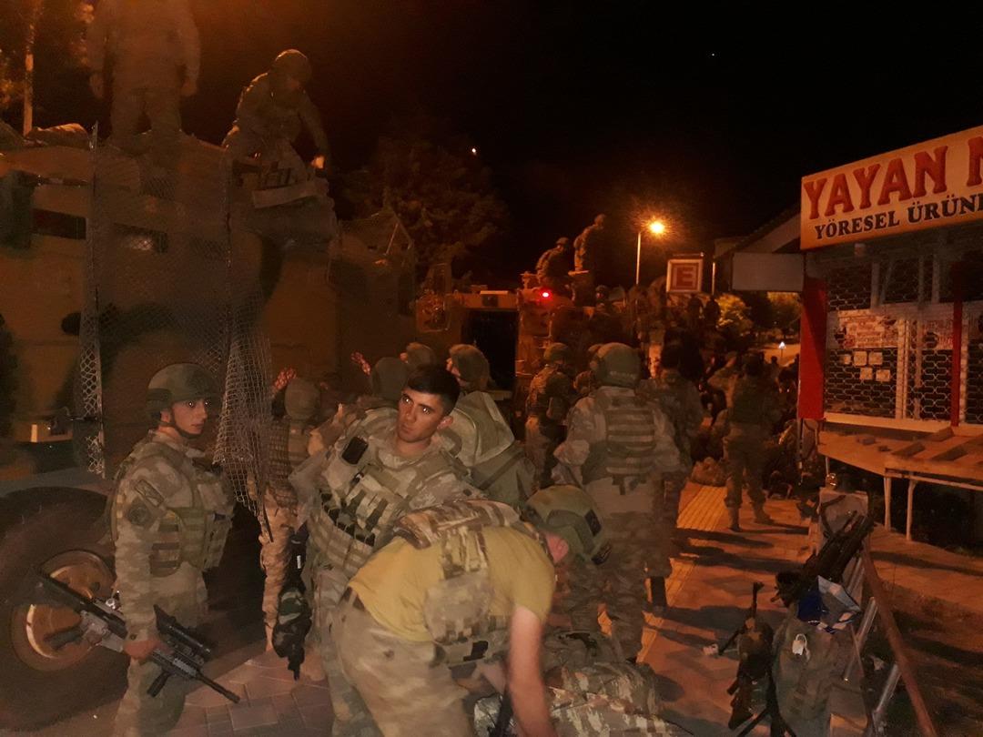 Hatay ve Şanlıurfa'da gece yarısı askeri sevkıyat! 