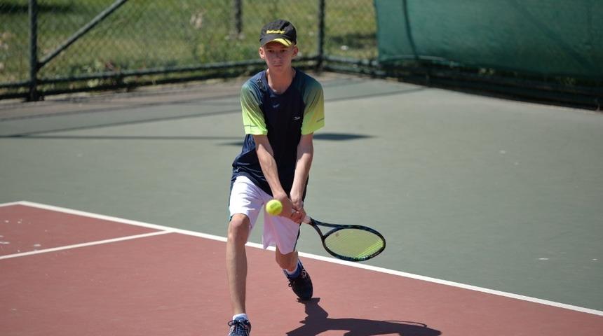 Bursa&rsquo;da 16 Yaş Tenis Yaz Kupası başladı