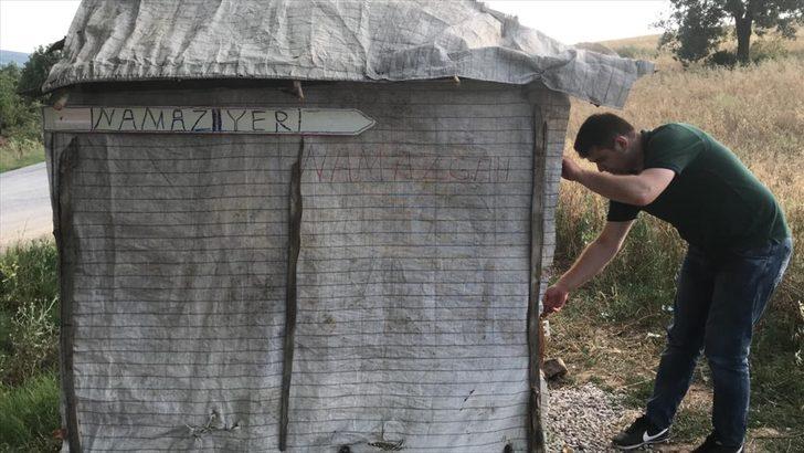 Yol kenarında 'tek kişilik' mescit G3