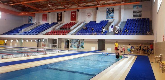 Geleceğin millileri olimpik havuzda yetişecek