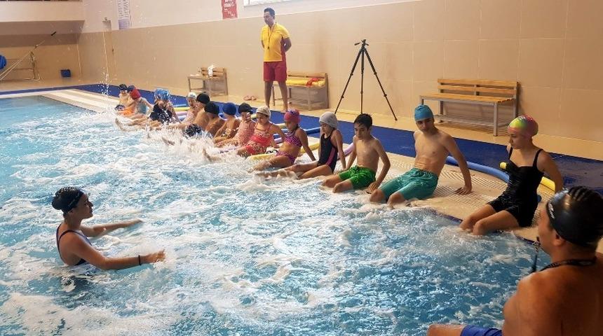 Geleceğin millileri olimpik havuzda yetişecek