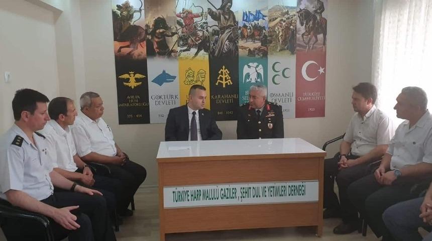 Jandarma komutanından 15 Temmuz &ouml;ncesi anlamlı ziyaret