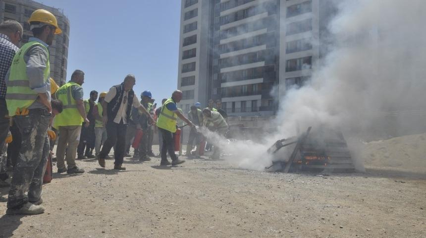 Kent Konut şantiyesinde ger&ccedil;eğini aratmayan tatbikat