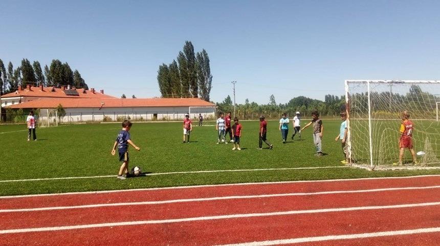 &Ccedil;avdarhisar&rsquo;da Judo ve Futbol Kursu