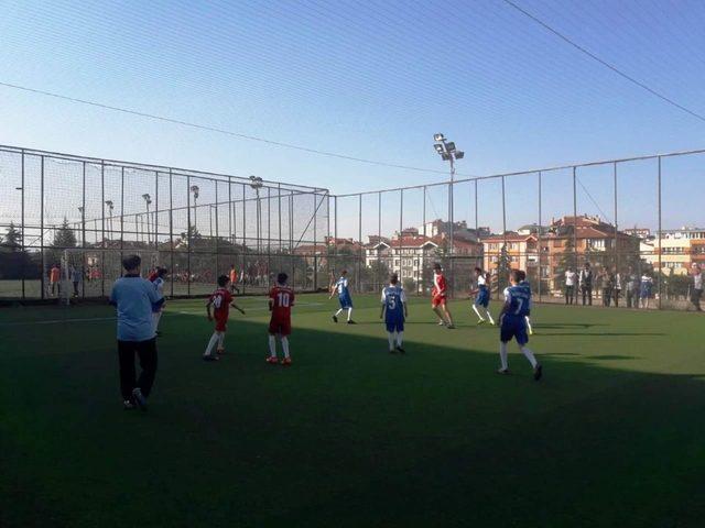 Yaz Okulu Kur’an kursları arasında Camiler Arası Halı Futbol Turnuvası