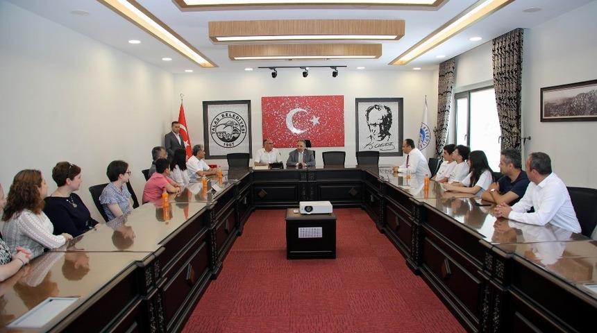 Başkan Yalçın’dan başarılı öğrencilere ödül