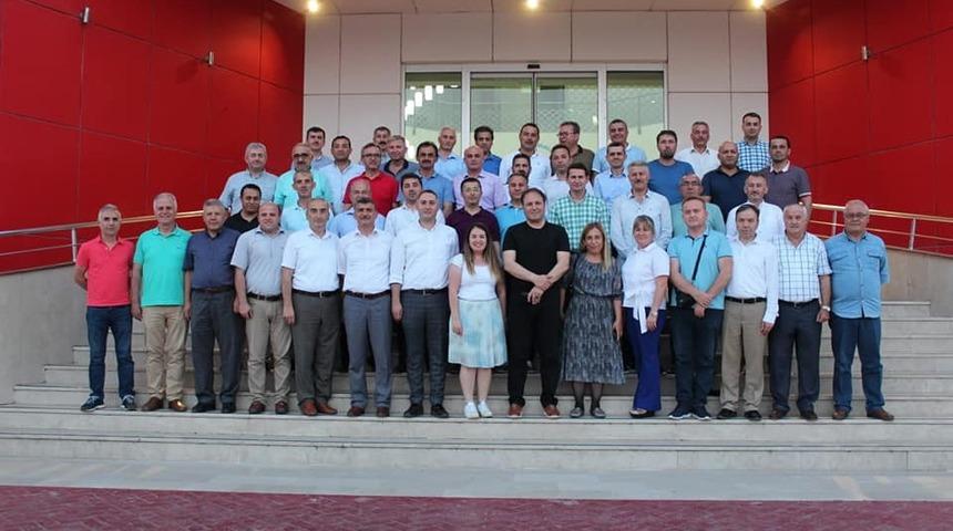 Tayini çıkan müdürler onuruna program