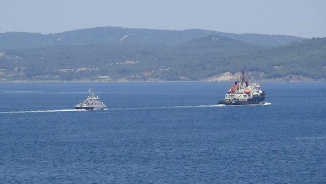 Rus arama kurtarma gemisi Çanakkale Boğazı’ndan geçti