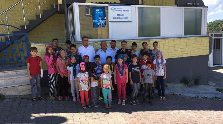 Başol Kur&rsquo;an kursu; &ouml;ğrencilerine hediyeler verdi