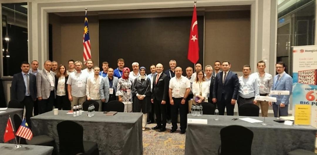 Bursalı makineciler Uzak Doğu&rsquo;ya a&ccedil;ıldı