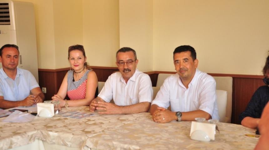 Marmarisli gazetecilere yeni basın kartları dağıtıldı