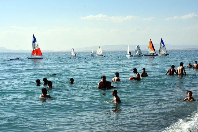 Mollakasım Halk Plajı'na ikinci kez 'Mavi Bayrak'