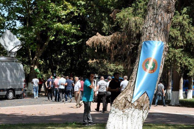 Karacabey’de tay satışları protestolar sebebiyle ertelendi