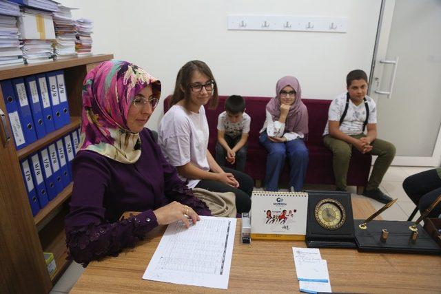 Erdemli Belediyesi’nden öğrencilere rehberlik hizmeti