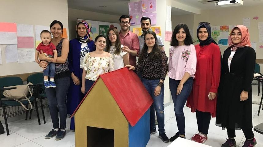 Geleceğin eğitimcilerden hayvan barınağına destek