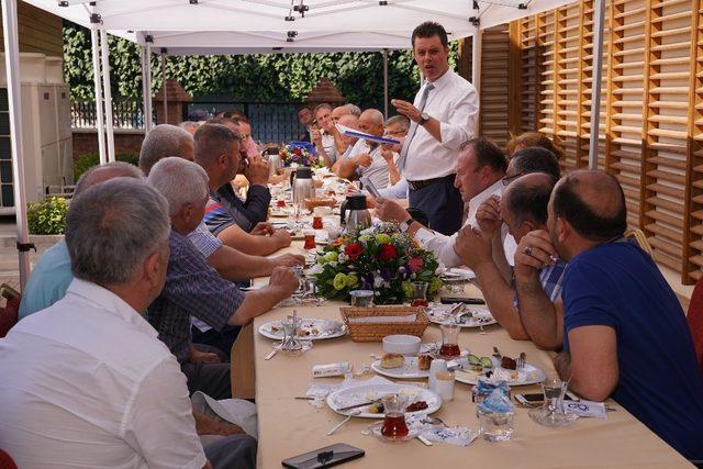 Başkan Sarıkurt taksi esnafını ağırladı