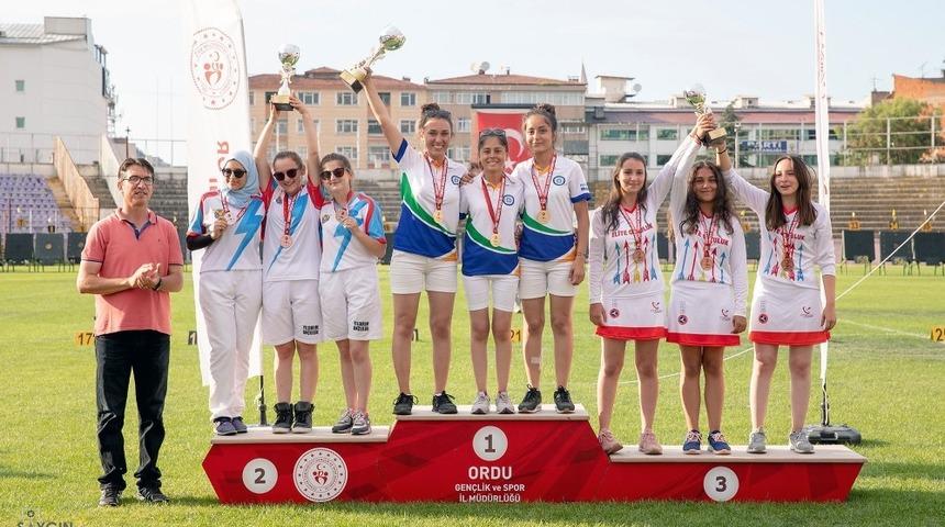 B&uuml;y&uuml;kşehir&rsquo;in ok&ccedil;uları T&uuml;rkiye rekoru kırdı