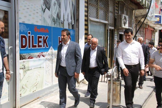 AK Parti Hakkari İl Başkanı Gür Şemdinli’de