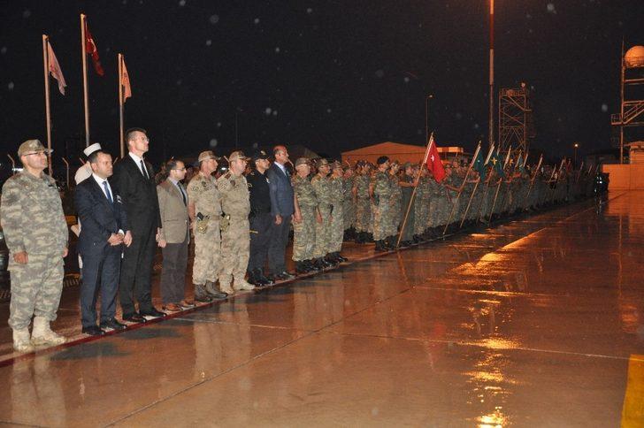 Yüksekova’da şehitler memleketlerine uğurlandı G4