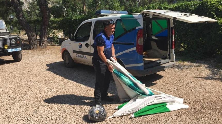 Olympos sahilindeki seyyar satıcı denetimi