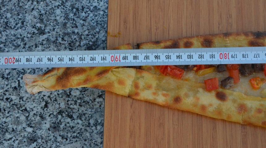 Karadeniz sahilinin en uzun pidesi