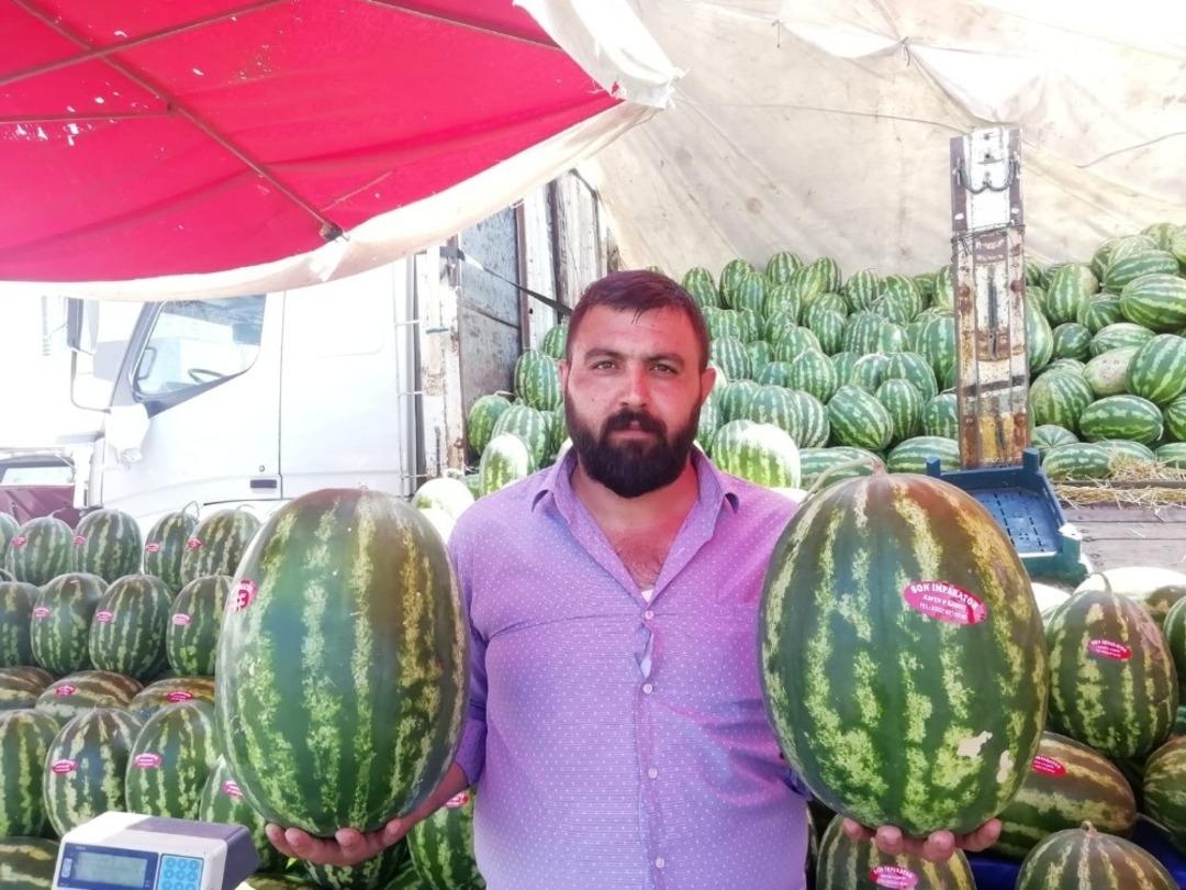 Pazarcı esnafın y&uuml;z&uuml; g&uuml;l&uuml;yor