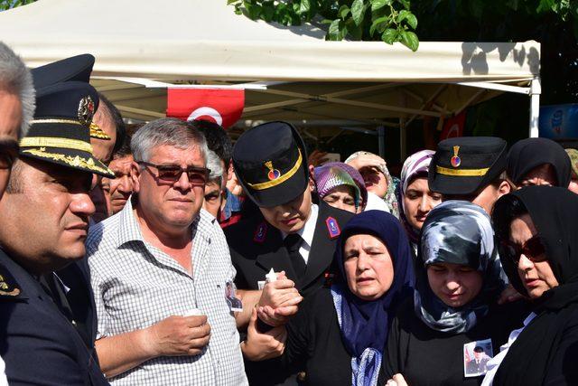 Şehit Üsteğmen, Dalaman'da gözyaşlarıyla uğurlandı