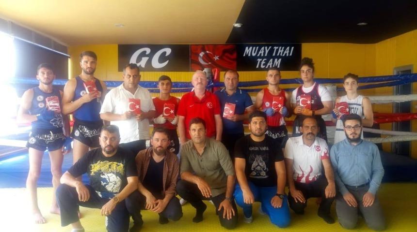 Milli takım sporcu antrenörlerine moral ziyareti