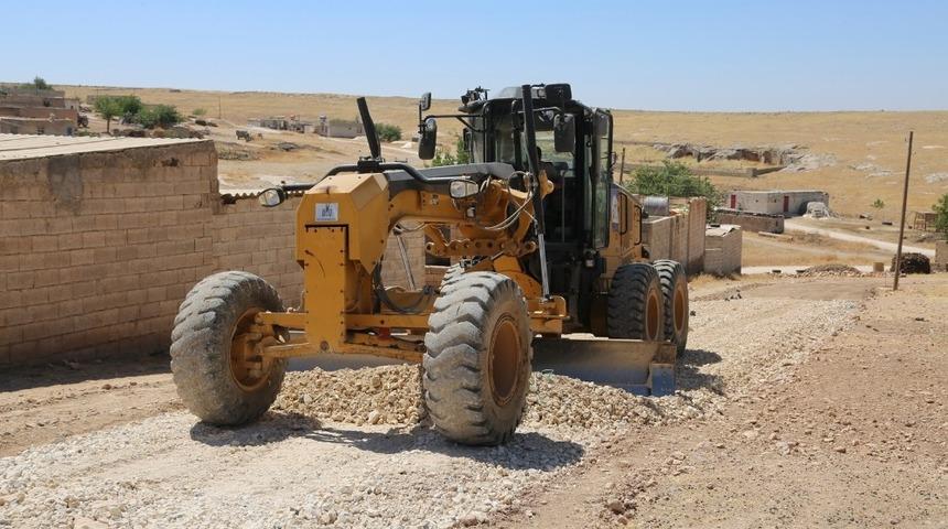 Eyy&uuml;biye kırsalında yol yapımı s&uuml;r&uuml;yor