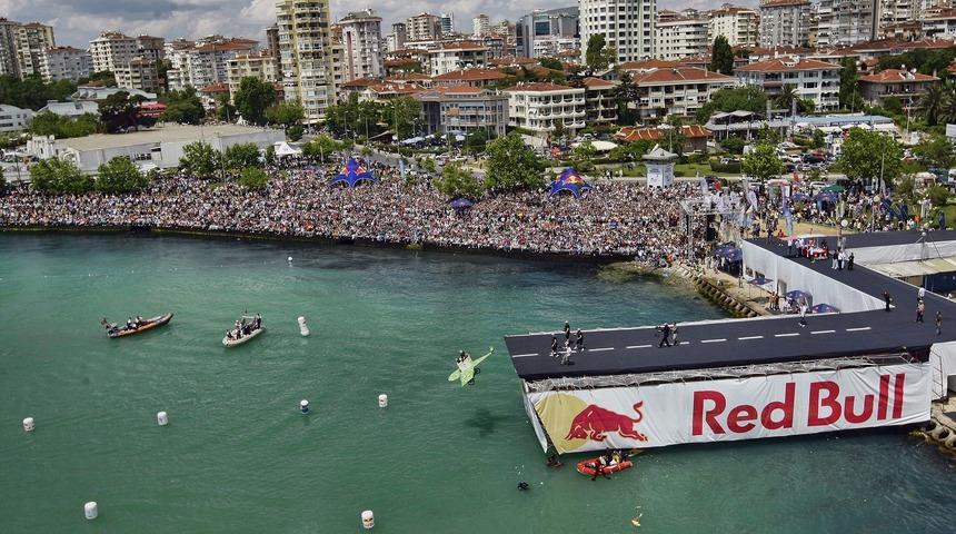 Red Bull Uçuş Günü’nde birinciyi ünlüler belirleyecek