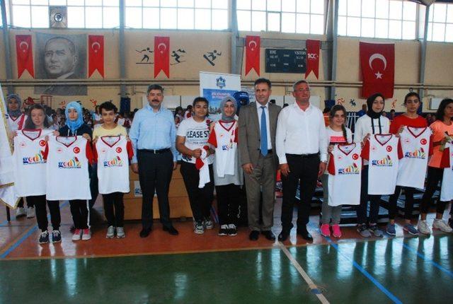 Gediz’de yaz spor okulları açıldı