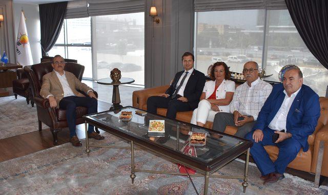 CHP İl Başkanı Deniz Yücel'den AK Parti'ye ziyaret