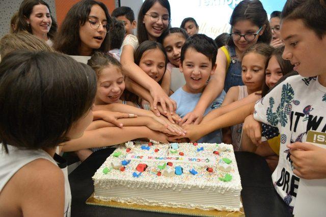 Çocuk TEKNOPARK’ta belge töreni