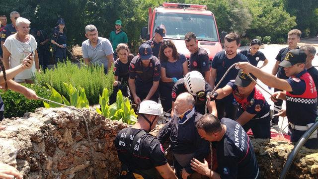 Su kuyusuna d&uuml;şen Alman, 1,5 saatte kurtarıldı 1