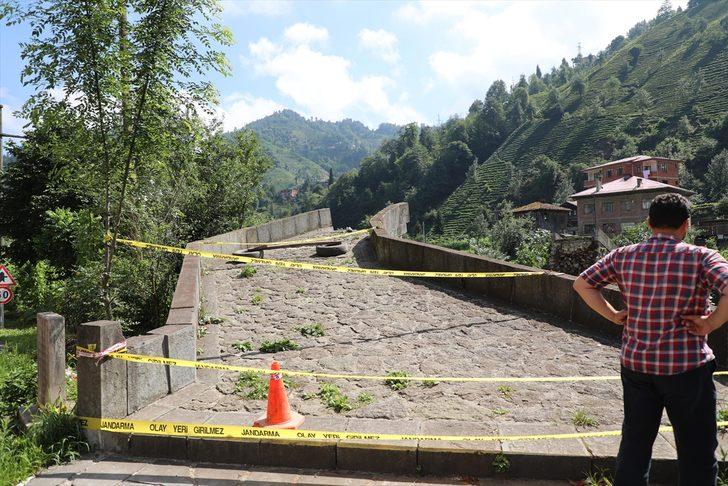 Rize'de tarihi kemer köprü yıkıldı G1