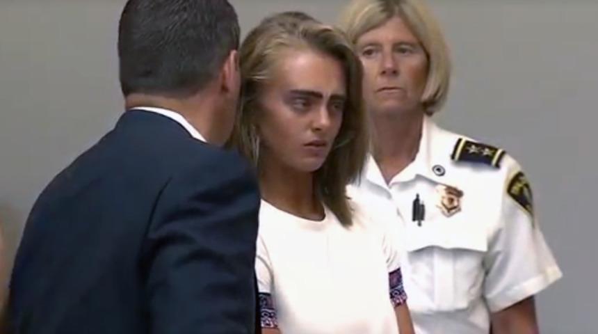 Sevgilisini b&ouml;yle &ouml;l&uuml;me s&uuml;r&uuml;klemiş: Korkup uzaklaşmaya başlayınca...