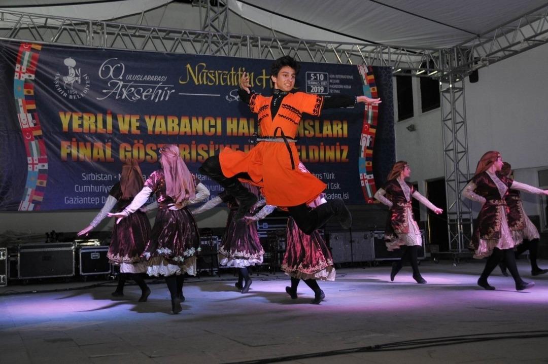 D&uuml;nyanın farklı renkleri d&uuml;nyanın ortası Akşehir&rsquo;de buluştu