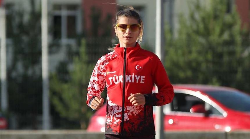 Milli atlet Sümeyye Erol'un gözü altın madalyada