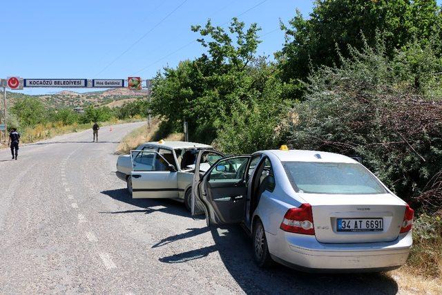 Malatya’da iki otomobil kafa kafaya çarpıştı: 1 ölü, 2 yaralı