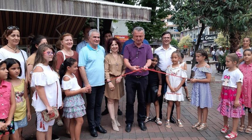 8 yaşındaki &ccedil;ocuklar h&uuml;nerlerini sergiledi