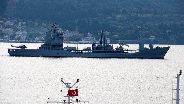 İtalyan ve Fransız savaş gemileri Çanakkale Boğazı’ndan geçti